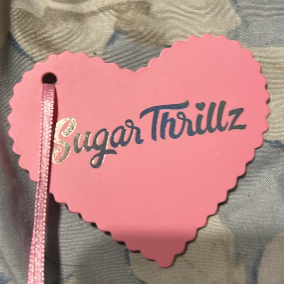 NWT. Sugar Thrillz. Embroidered skirt. Size Xs - Picture 3 of 3